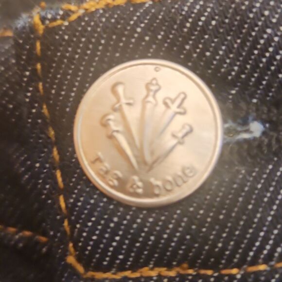 Rag & Bone Women's Straight Leg Jeans Dark Wash Size 29 US 8 - Picture 4 of 9